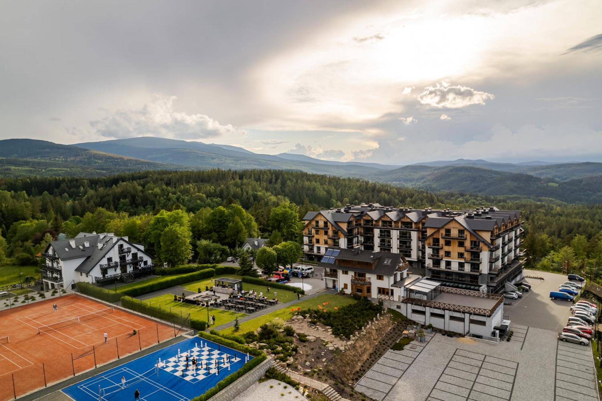 Kazalnica Family&Conference Resort Kolo Karpacza Sosnowka  Ngoại thất bức ảnh